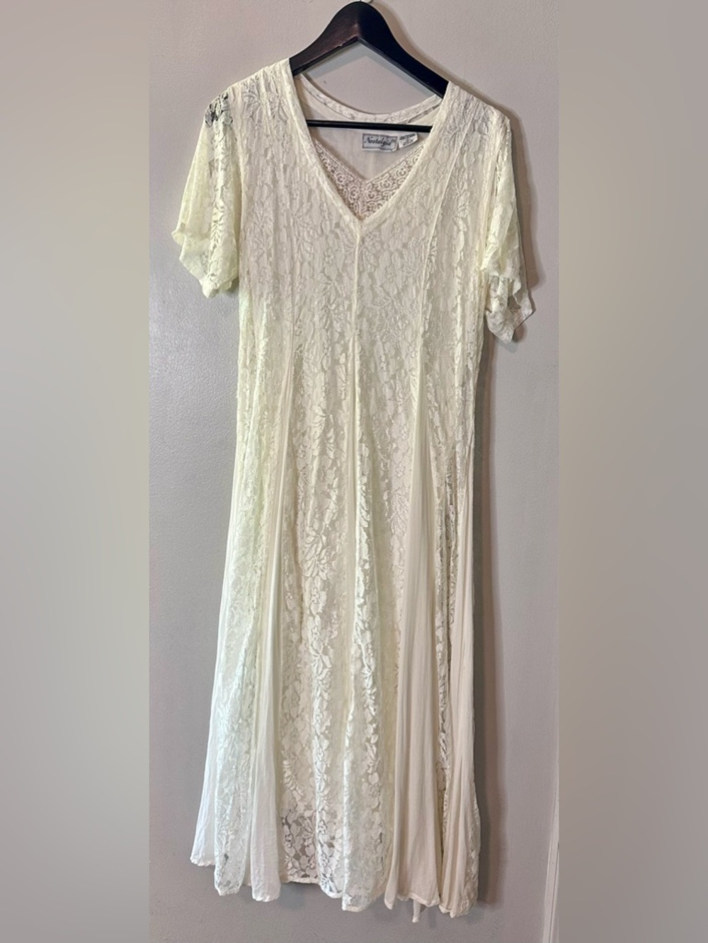 Vintage 90s Nostalgia Cream Lace V-Neck Dress, Large
